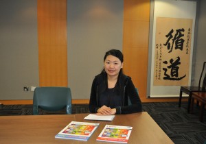 Ms Fan, the English teacher of Methodist School Ms Fan said that Daily Readers Plus covers a wide range of text types. Also, the extended activities that follow help develop students’ critical thinking skills.